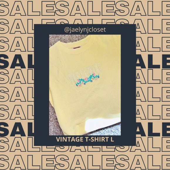 Tops - Vintage Embroidered Hawaii Yellow T-Shirt -- FINAL SALE PRICE